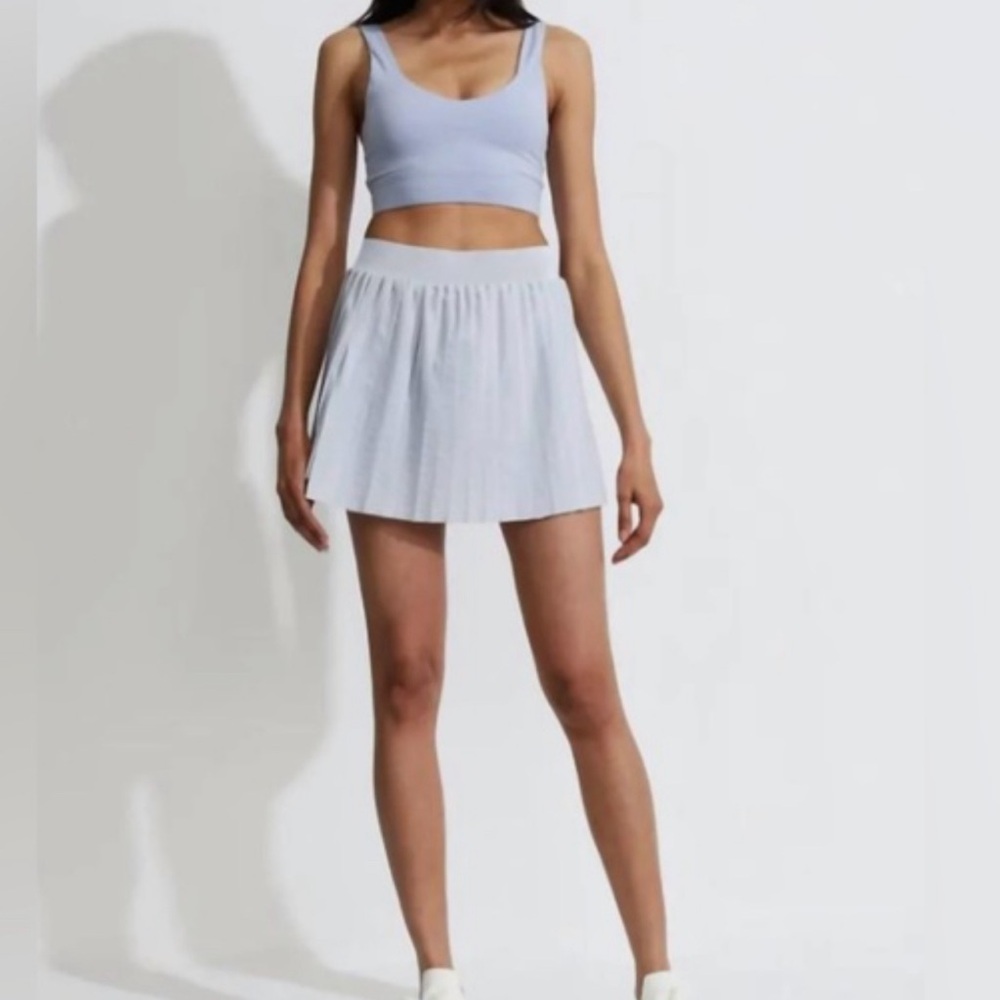 Varley melody skirt size small